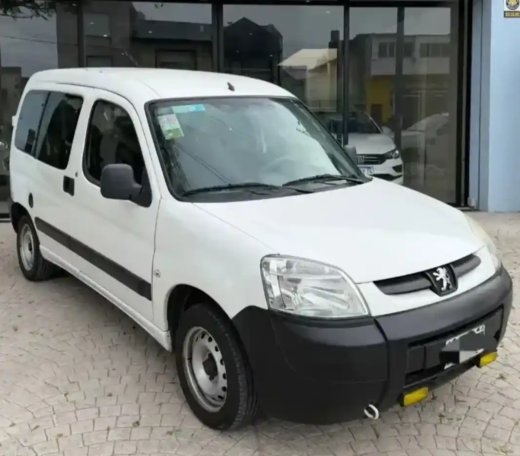 Peugeot Partner 1.6 Hdi Furgon Confort 5As 2015 - foto 2