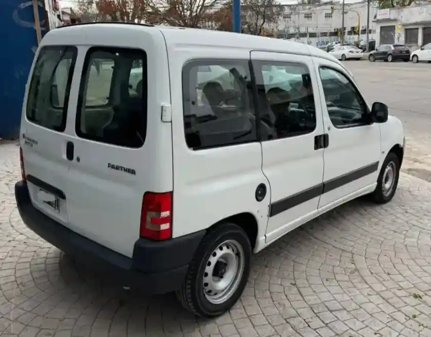 Peugeot Partner 1.6 Hdi Furgon Confort 5As 2015 - foto 5