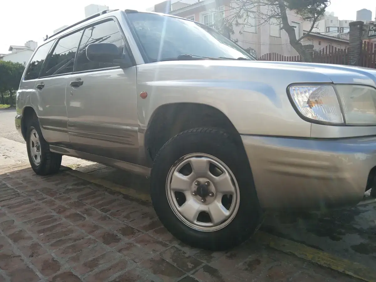 Subaru Forester 2.0 A 2001 - foto 3