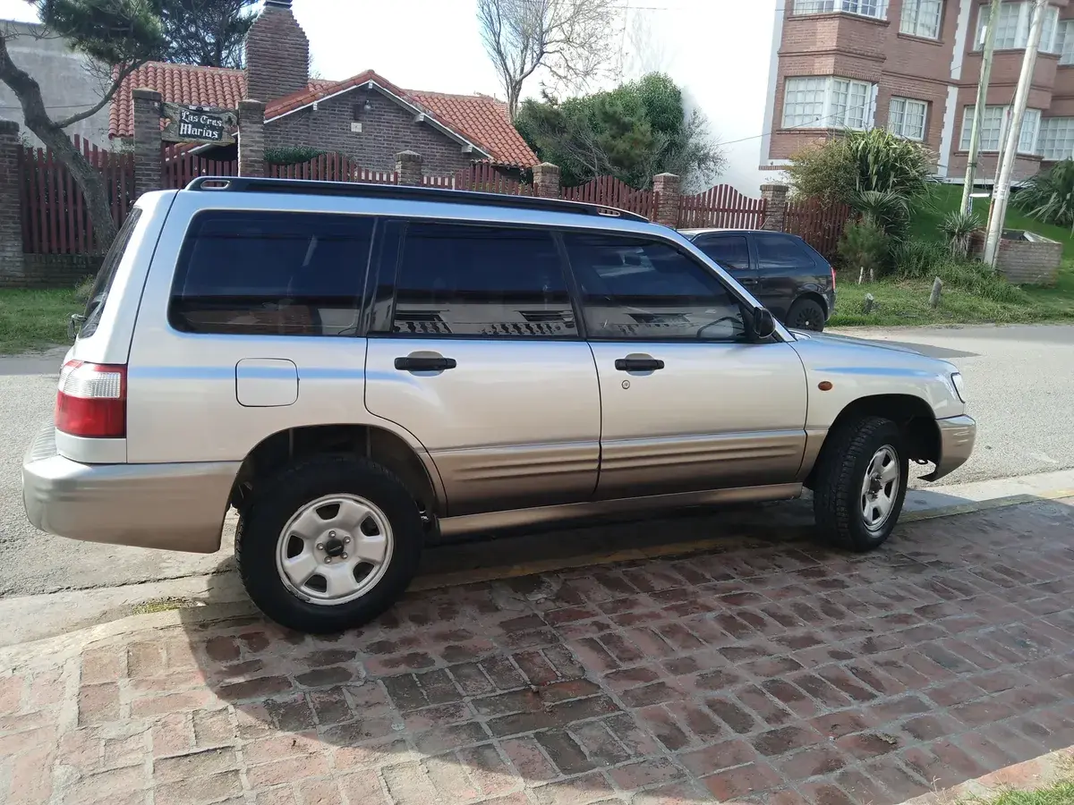 Subaru Forester 2.0 A 2001 - foto 4