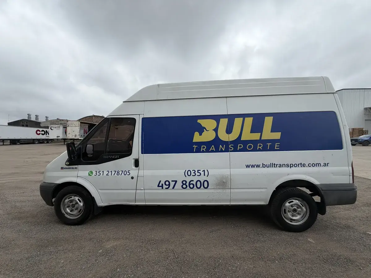 Ford Transit 2.2 Furgon Corto Tdci Aa Tm (2933) 2014 - foto 2