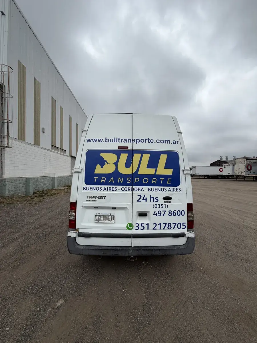 Ford Transit 2.2 Furgon Corto Tdci Aa Tm (2933) 2014 - foto 3