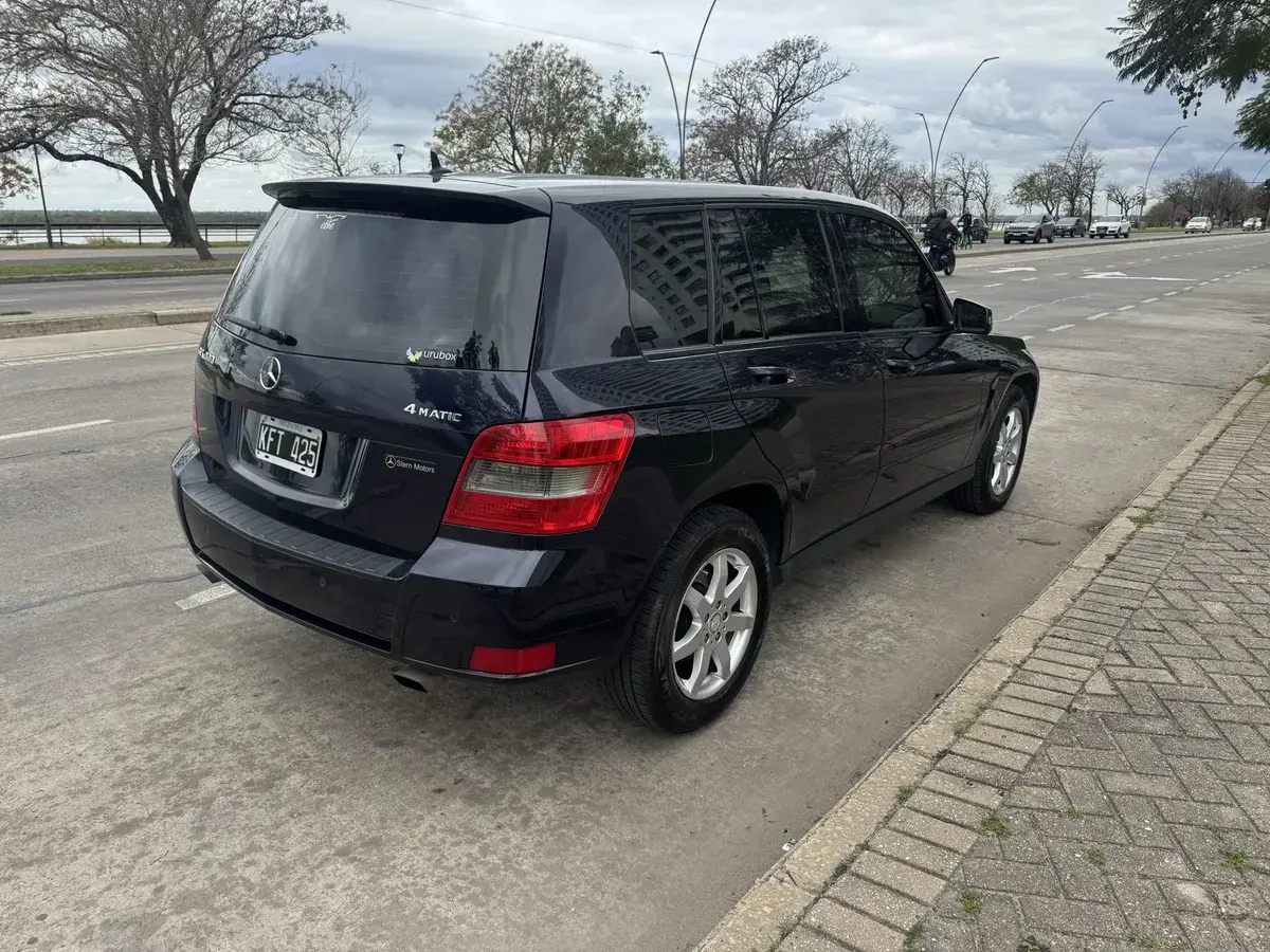 Mercedes-Benz Clase Glk 3.0 Glk300 4Matic City 231Cv At 2011 - foto 2