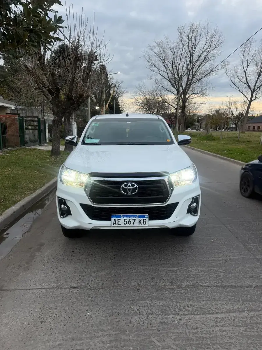 Toyota Hilux Pick-Up 2.8 Cd Srv 204Cv 4X2 At 2020 - foto 3