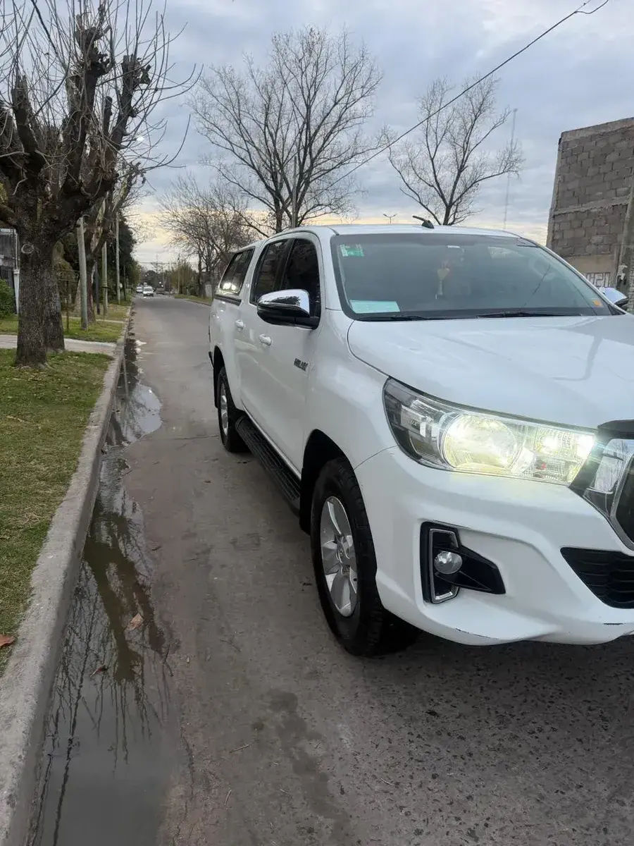 Toyota Hilux Pick-Up 2.8 Cd Srv 204Cv 4X2 At 2020 - foto 5