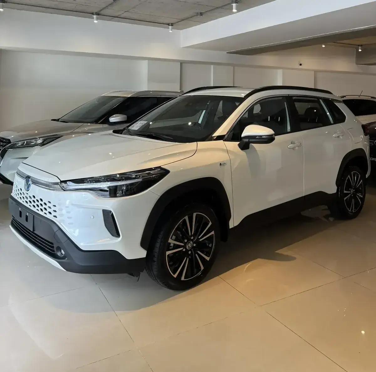 Toyota Corolla Cross 1.8 Hev Seg Ecvt 2025 - foto 1