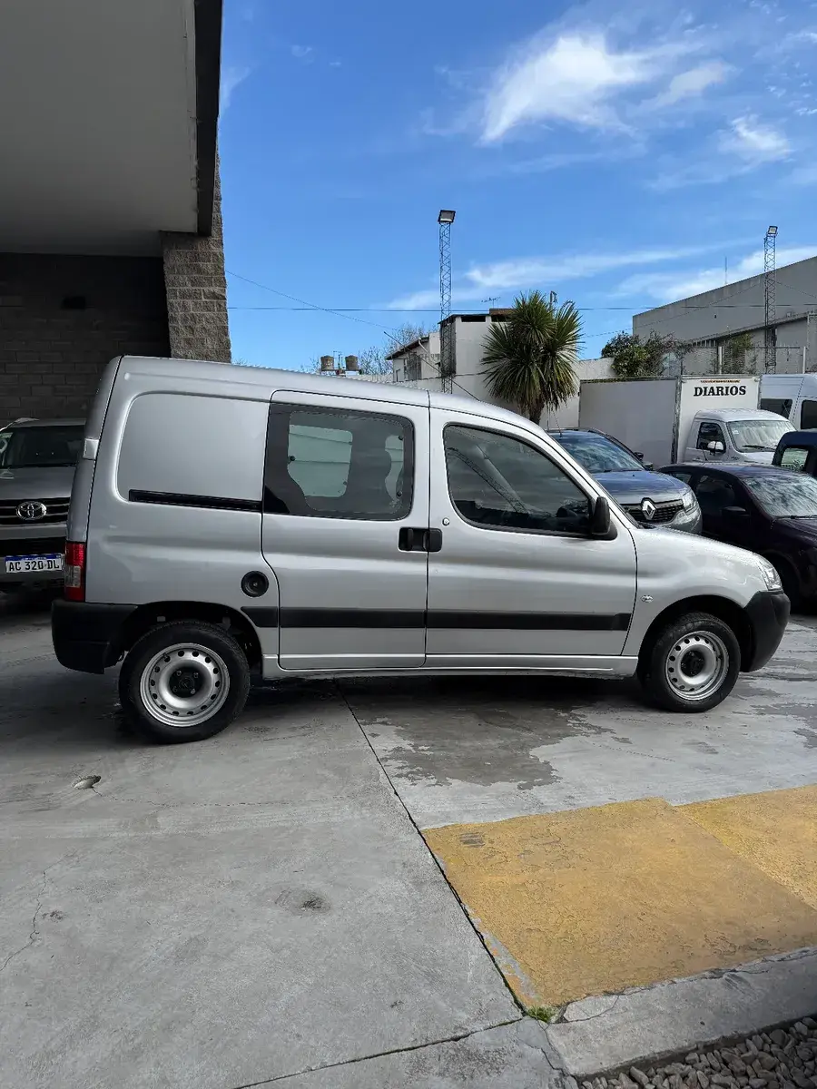 Citroën Berlingo 1.6 Hdi 92 Bussines Mixto 2015 - foto 4