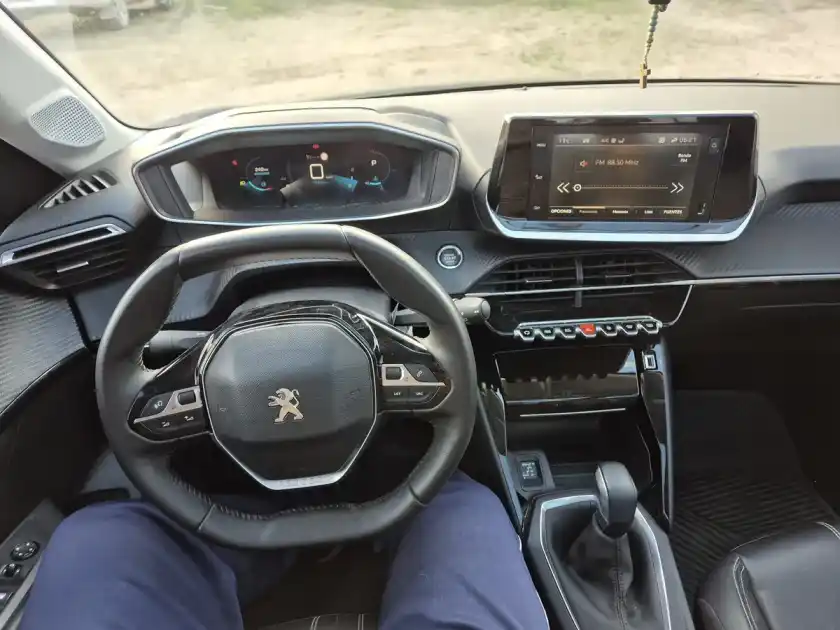 Peugeot 208 1.6 Feline Tiptronic 2021 - foto 4