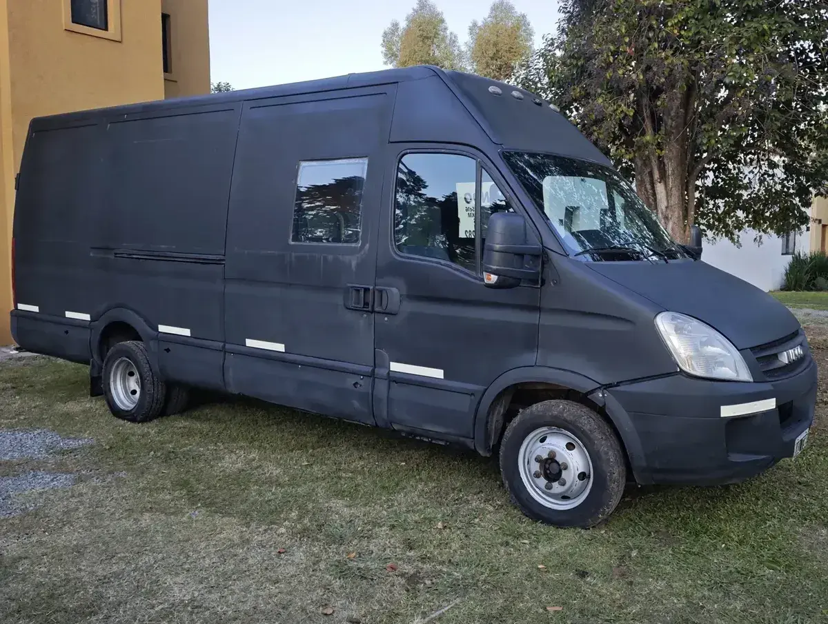 Iveco Daily 2011 - foto 1