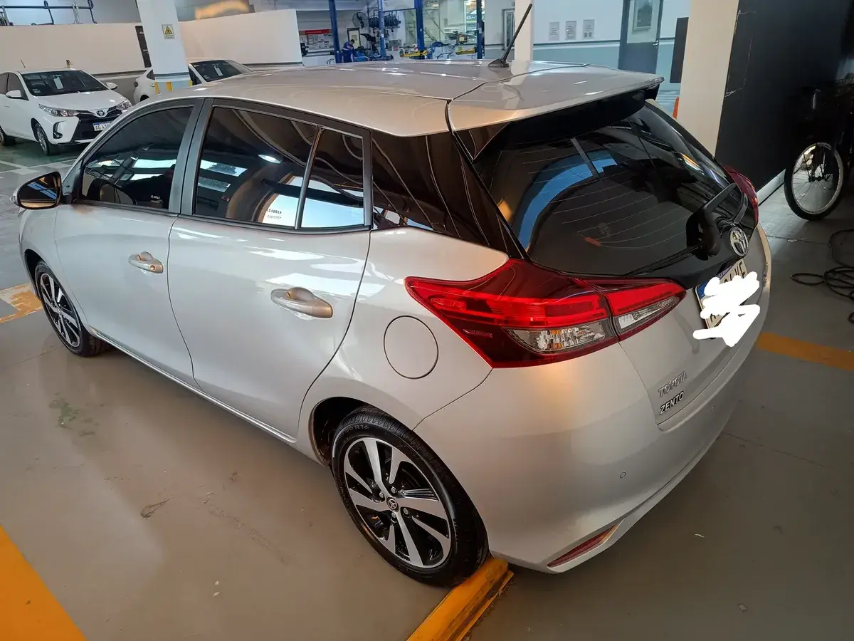 Toyota Yaris 1.5 107Cv Xls Cvt 2026 - foto 2