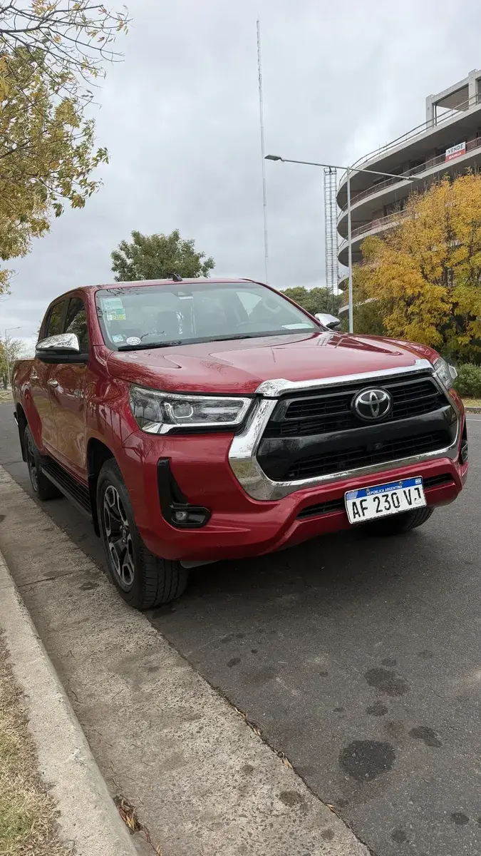 Toyota Hilux Pick-Up 2.8 Cd Srx 177Cv 4X2 At 2022 - foto 2