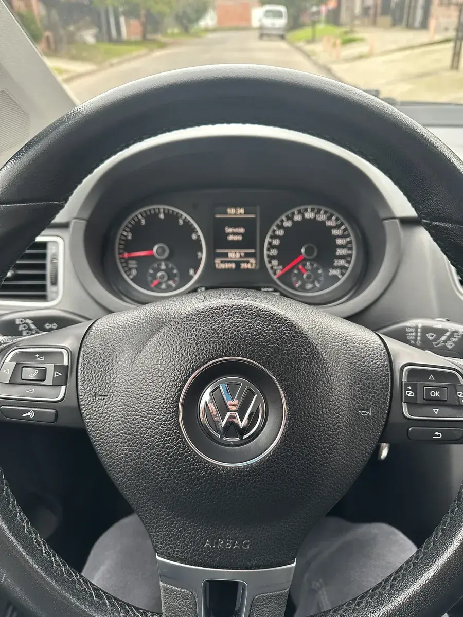 Volkswagen Suran 1.6 Highline 101Cv Cuero 2014 - foto 5