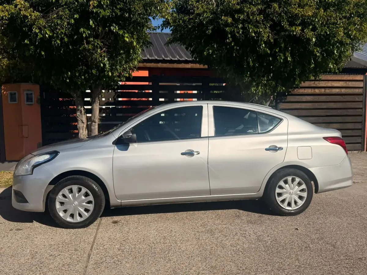 Nissan Versa Sense At 2019 - foto 3