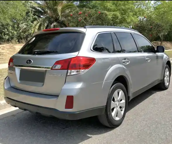 Subaru Outback 2.5 Awd Cvt Limited 173Cv 2012 - foto 4
