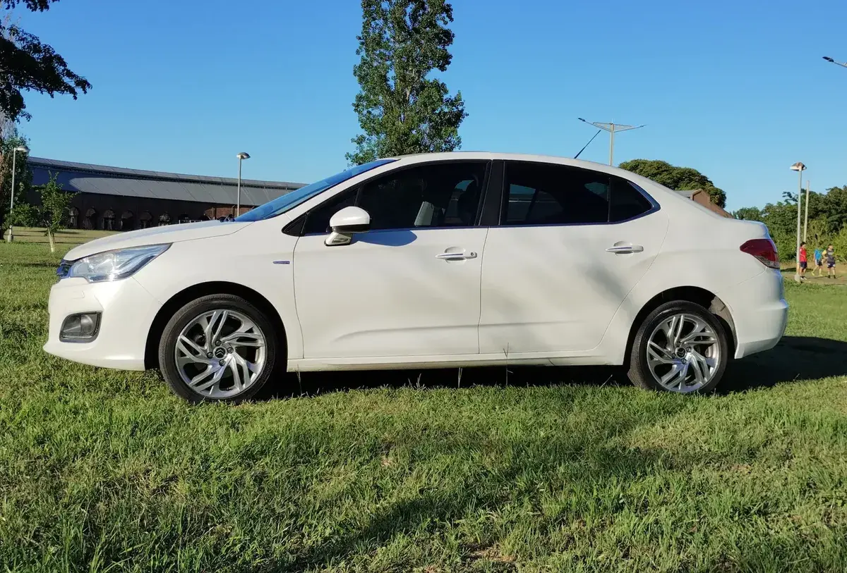 Citroën C4 Lounge 1.6 Exclusive 6At Thp 163Cv Pack 2015 - foto 2