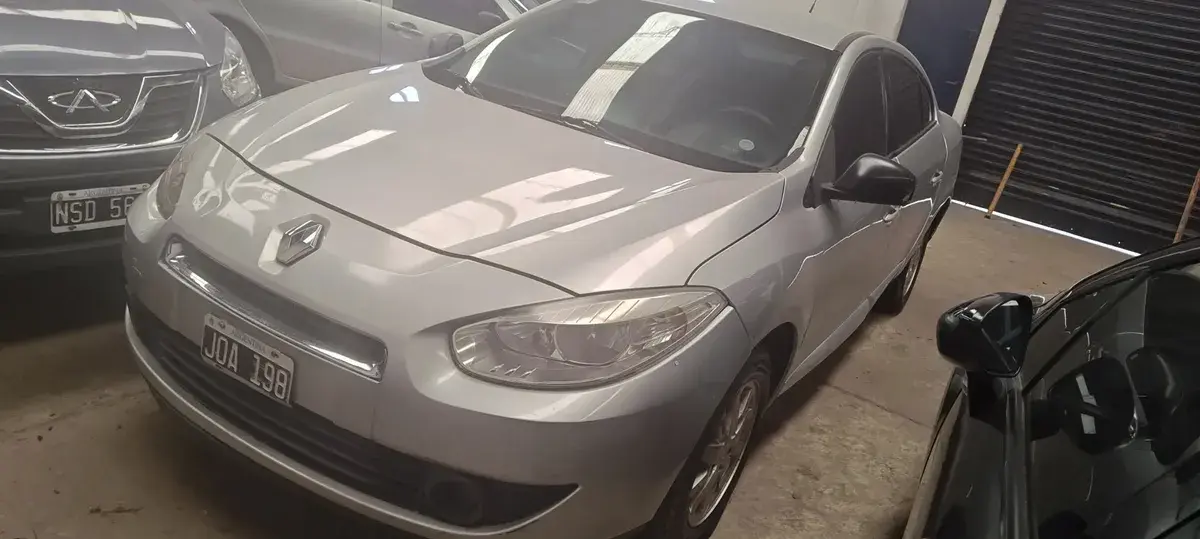 Renault Fluence 1.6 Confort 110Cv 2011 - foto 1