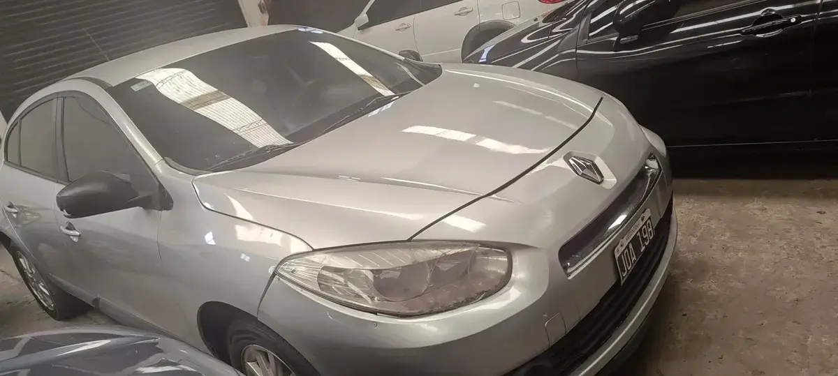 Renault Fluence 1.6 Confort 110Cv 2011 - foto 3