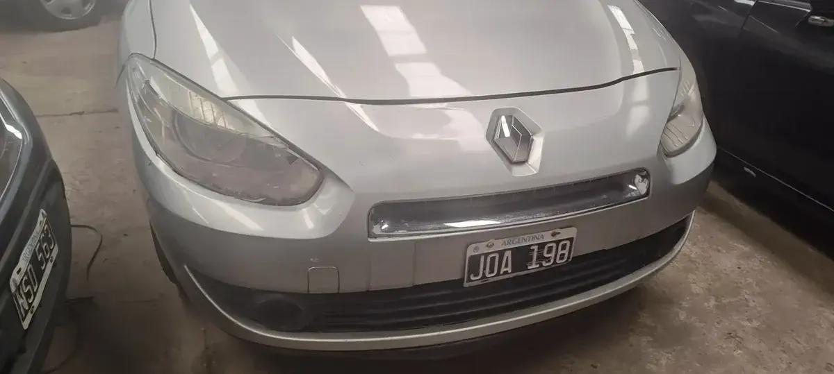 Renault Fluence 1.6 Confort 110Cv 2011 - foto 4