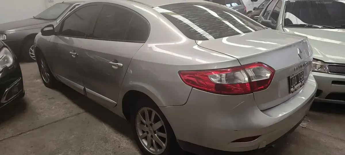 Renault Fluence 1.6 Confort 110Cv 2011 - foto 5