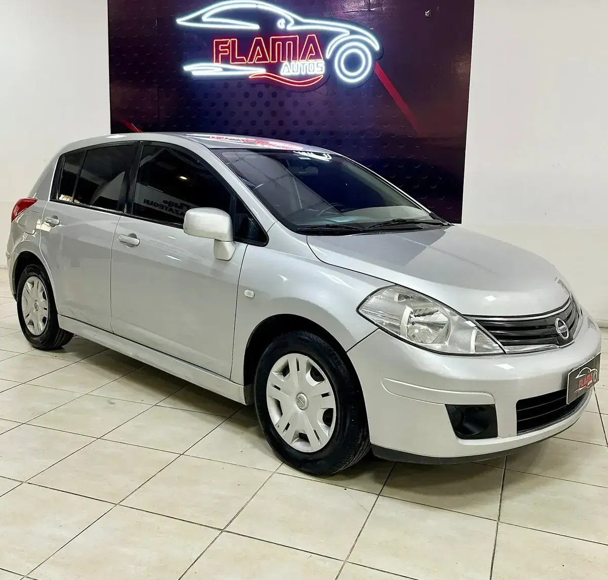 Nissan Tiida 1.8 Visia 2012 - foto 1