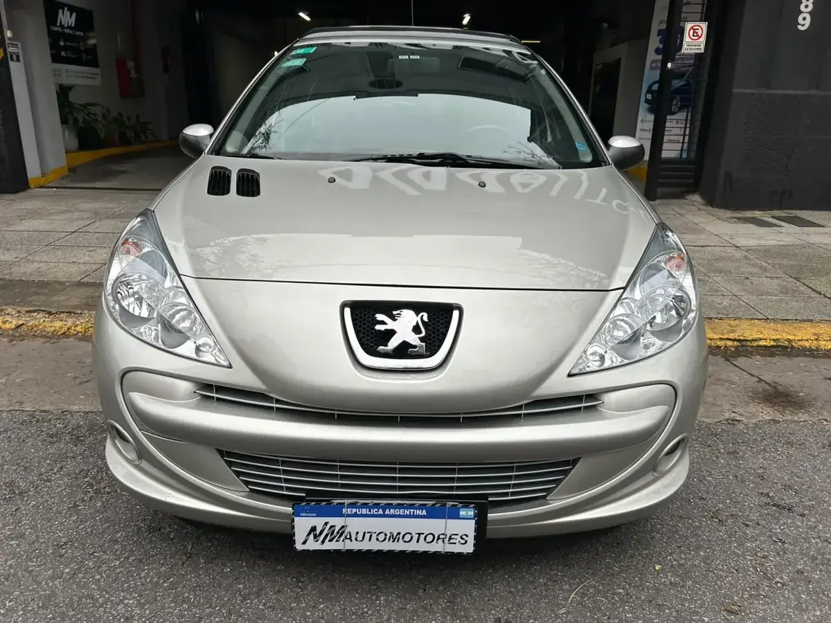 Peugeot 207 Compact 1.4 Hdi Feline 2012 - foto 3