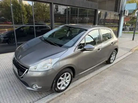 Peugeot 208 1.5 Allure Touchscreen 2014 - foto 3