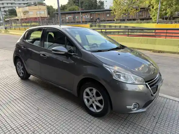 Peugeot 208 1.5 Allure Touchscreen 2014 - foto 5