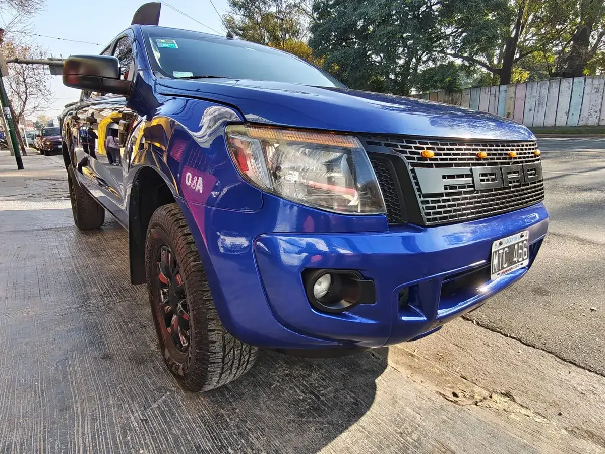 Ford Ranger 3.2 Cd 4X4 Xls Tdci 200Cv 2013 - foto 2