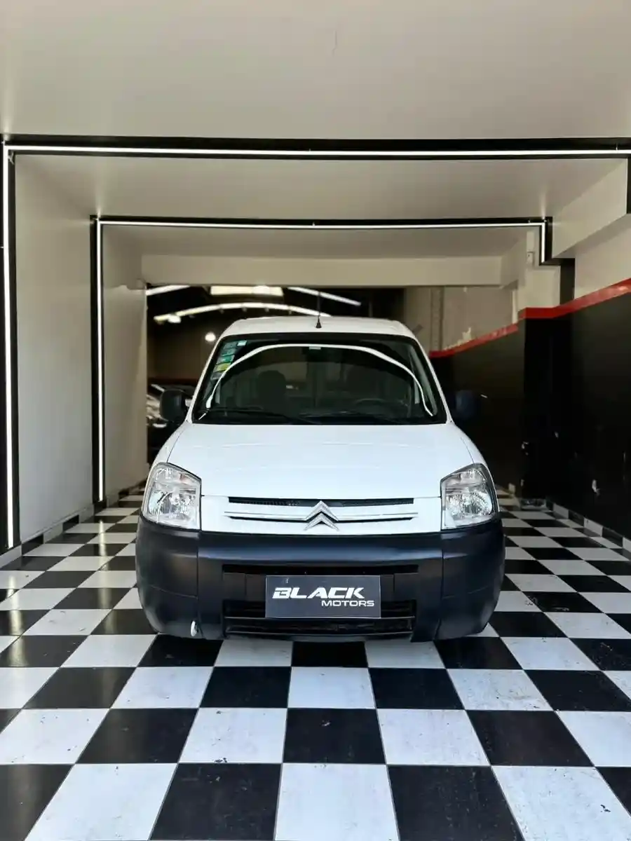 Citroën Berlingo Furgon 1.6 Vti 115 Business 2022 - foto 2