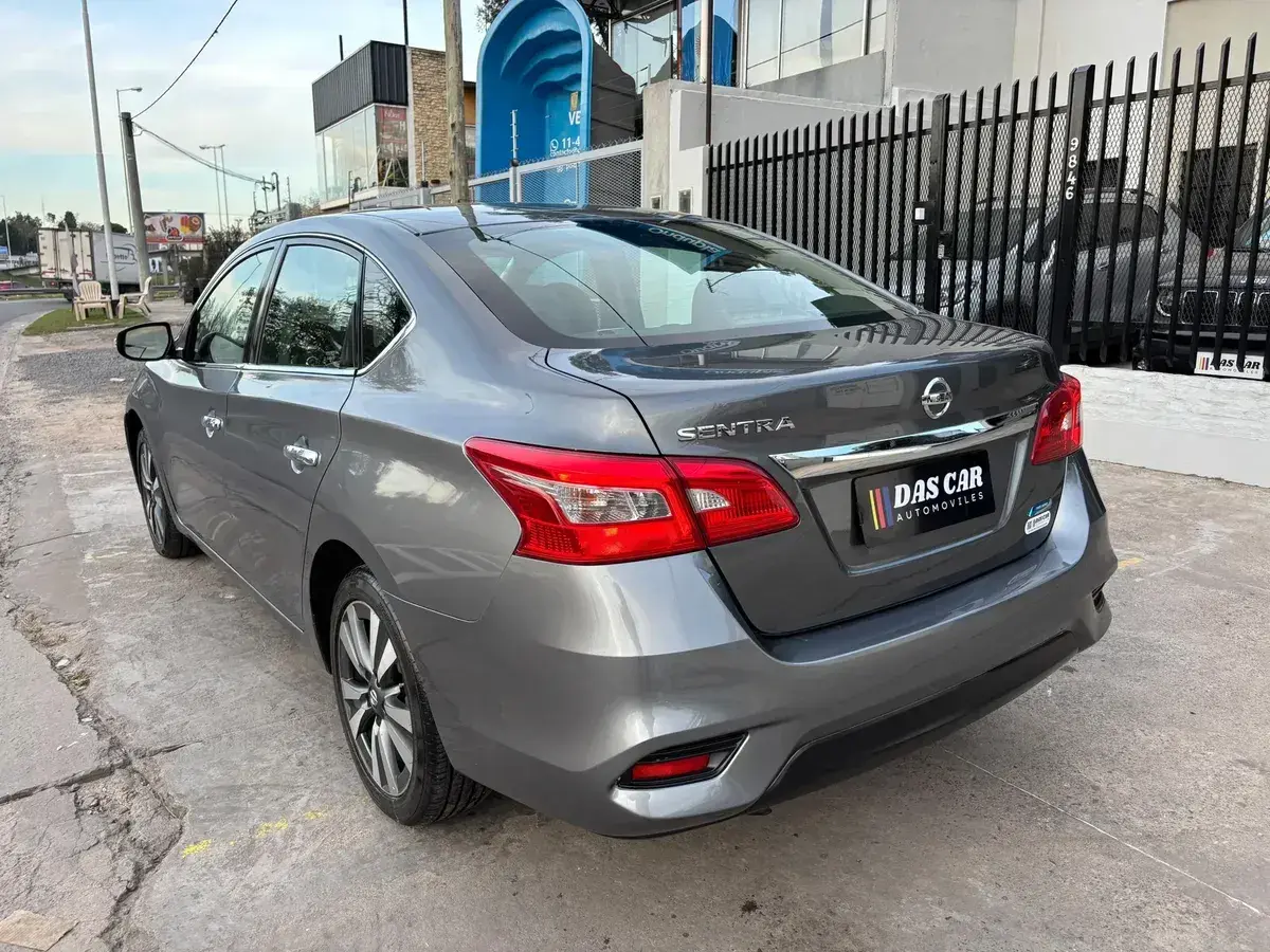 Nissan Sentra 1.8 Exclusive Pure Drive Cvt 2018 - foto 5