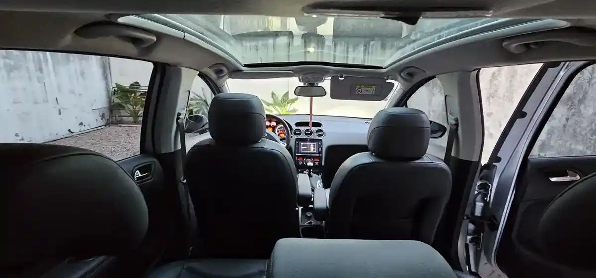 Peugeot 308 1.6 Feline Hdi 115Cv 2021 - foto 5