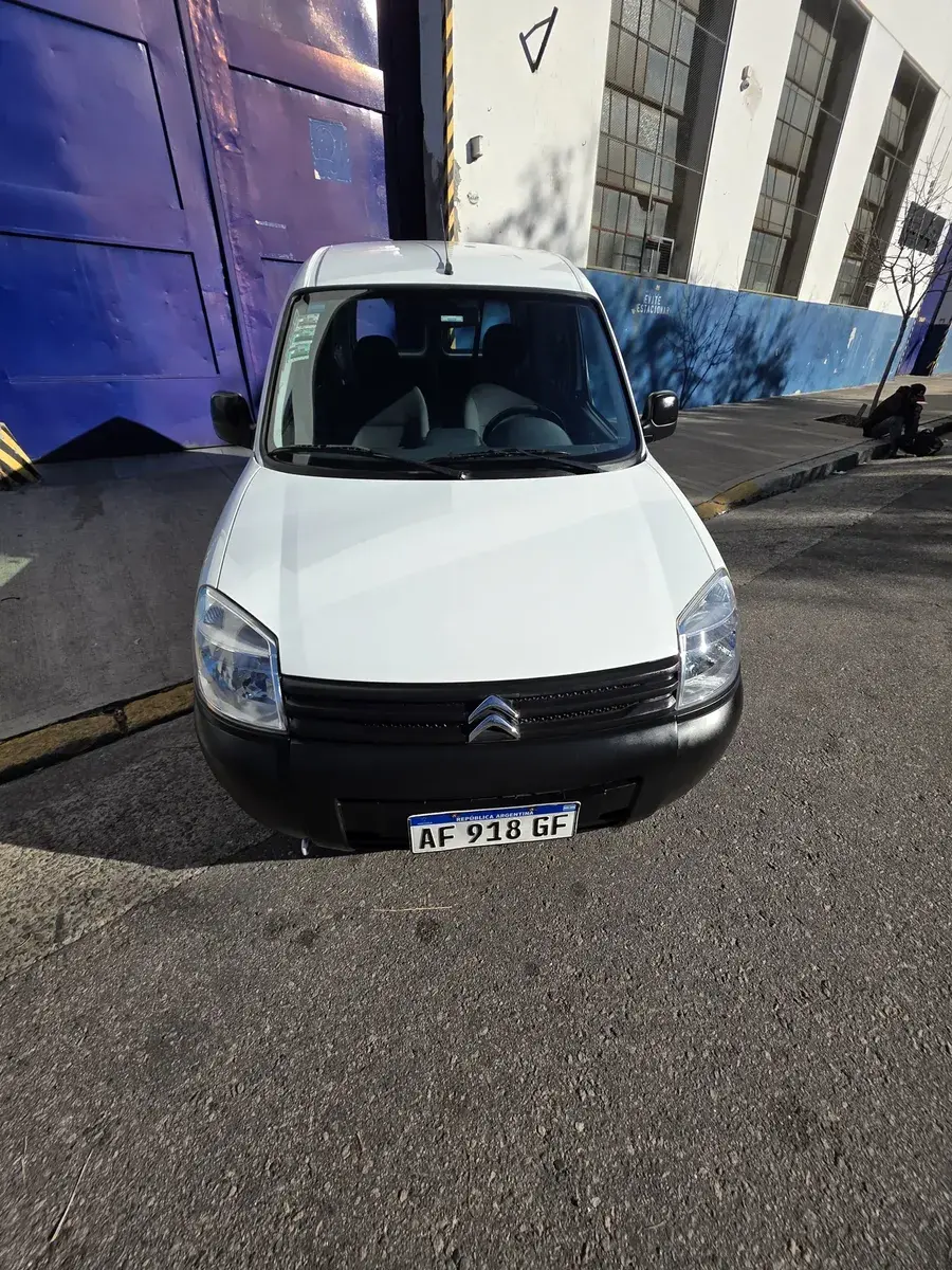 Citroën Berlingo Furgon 1.6 Bussines Hdi 92Cv 2023 - foto 2