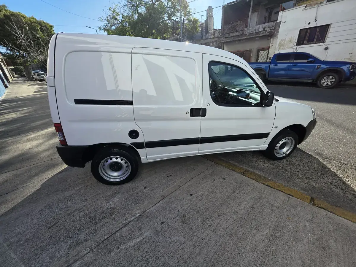 Citroën Berlingo Furgon 1.6 Bussines Hdi 92Cv 2023 - foto 4
