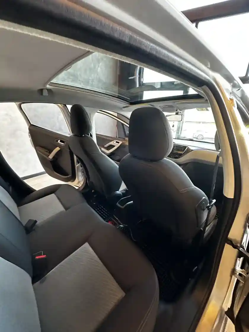 Peugeot 208 1.6 Allure 2014 - foto 5