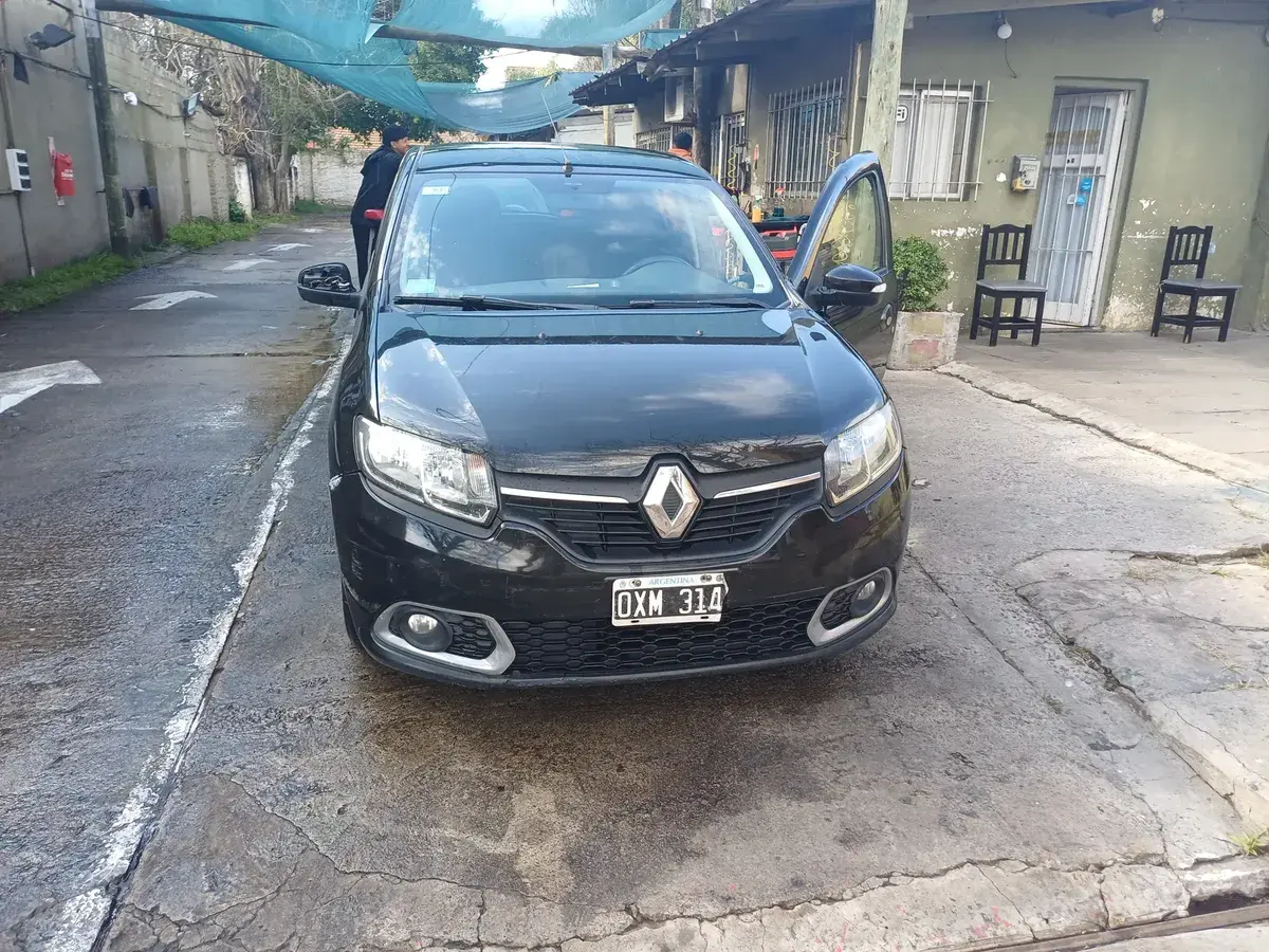 Renault Sandero 1.6 Privilege 105Cv 2015 - foto 1