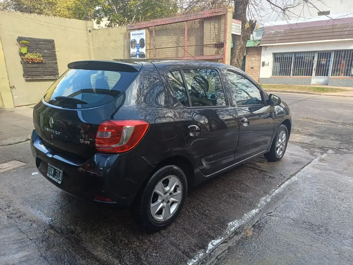 Renault Sandero 1.6 Privilege 105Cv 2015 - foto 2
