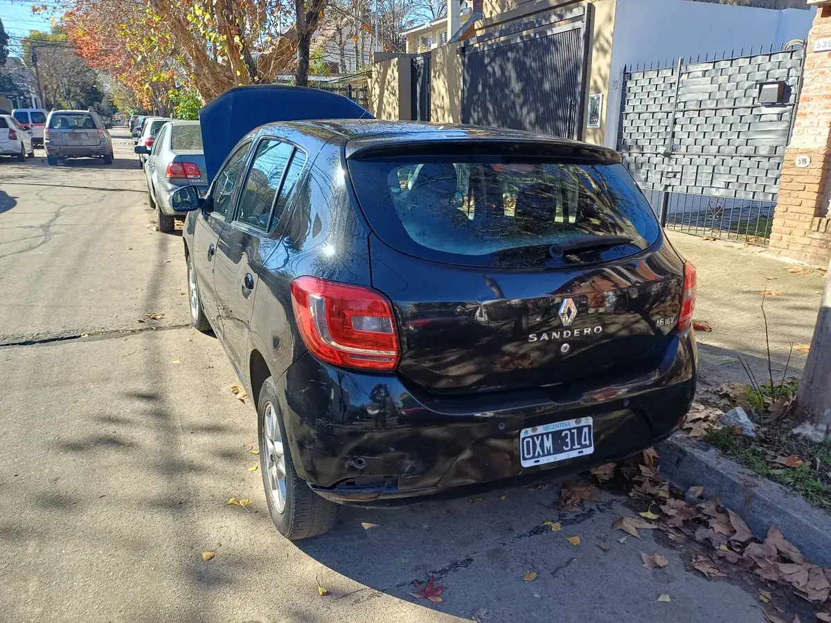 Renault Sandero 1.6 Privilege 105Cv 2015 - foto 5