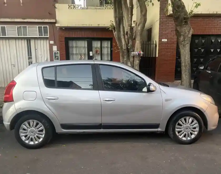 Renault Sandero 2013 - foto 1