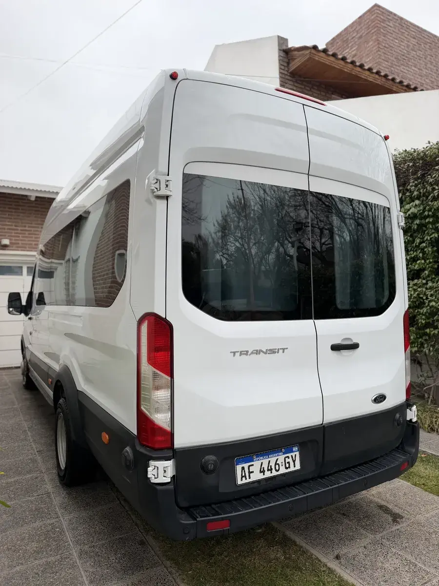 Ford Transit 2.0 Minibus 17+1 2022 - foto 4