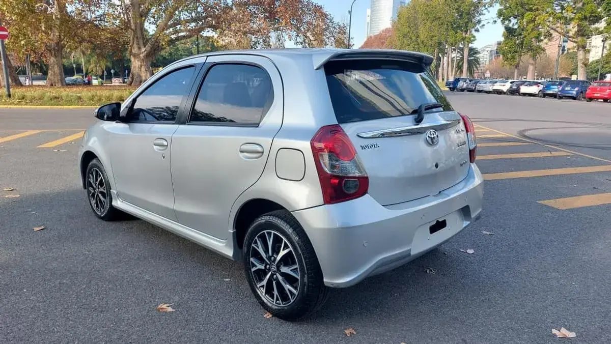 Toyota Etios 1.5 Xls 6Mt 2021 - foto 3