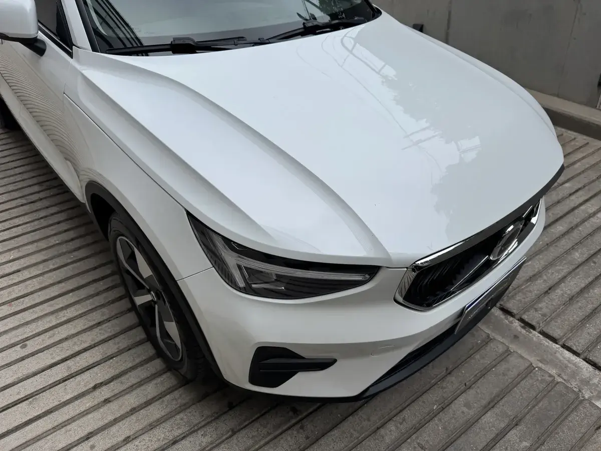 Volvo Xc40 2.0T T4 Momentum Fwd 2023 - foto 5