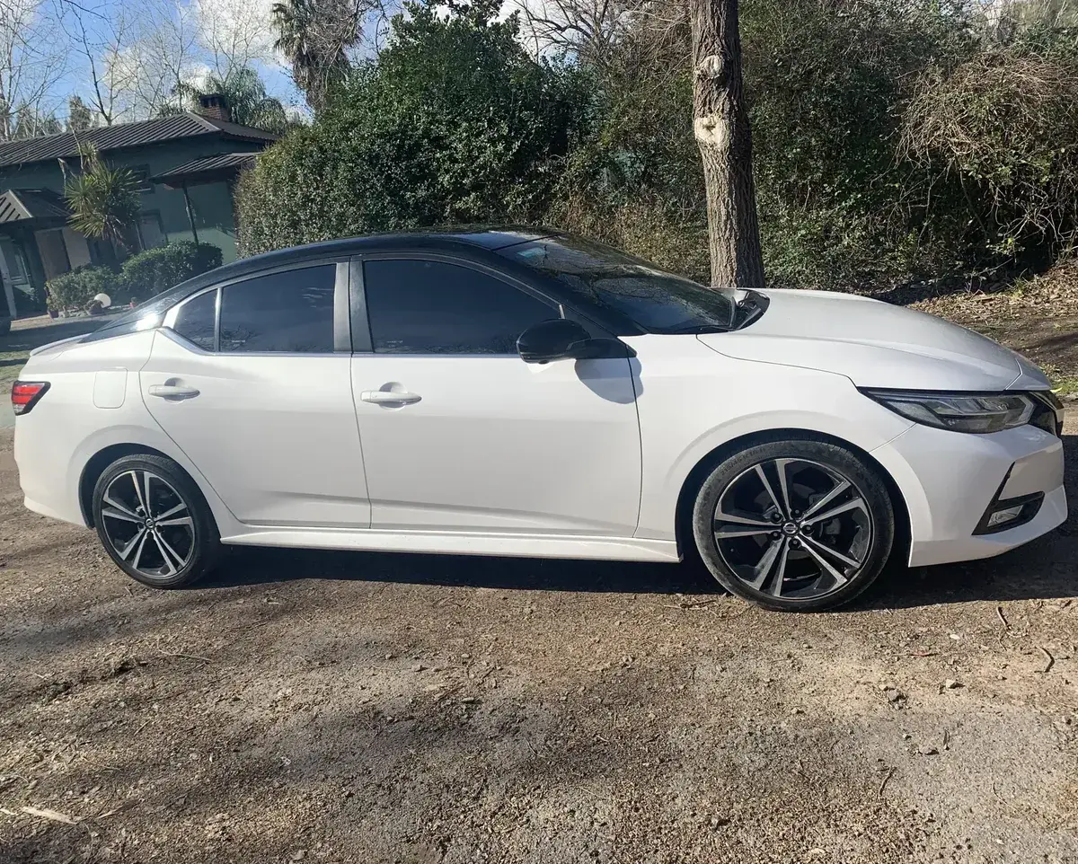 Nissan Sentra 2.0 Exclusive Cvt 2024 - foto 1