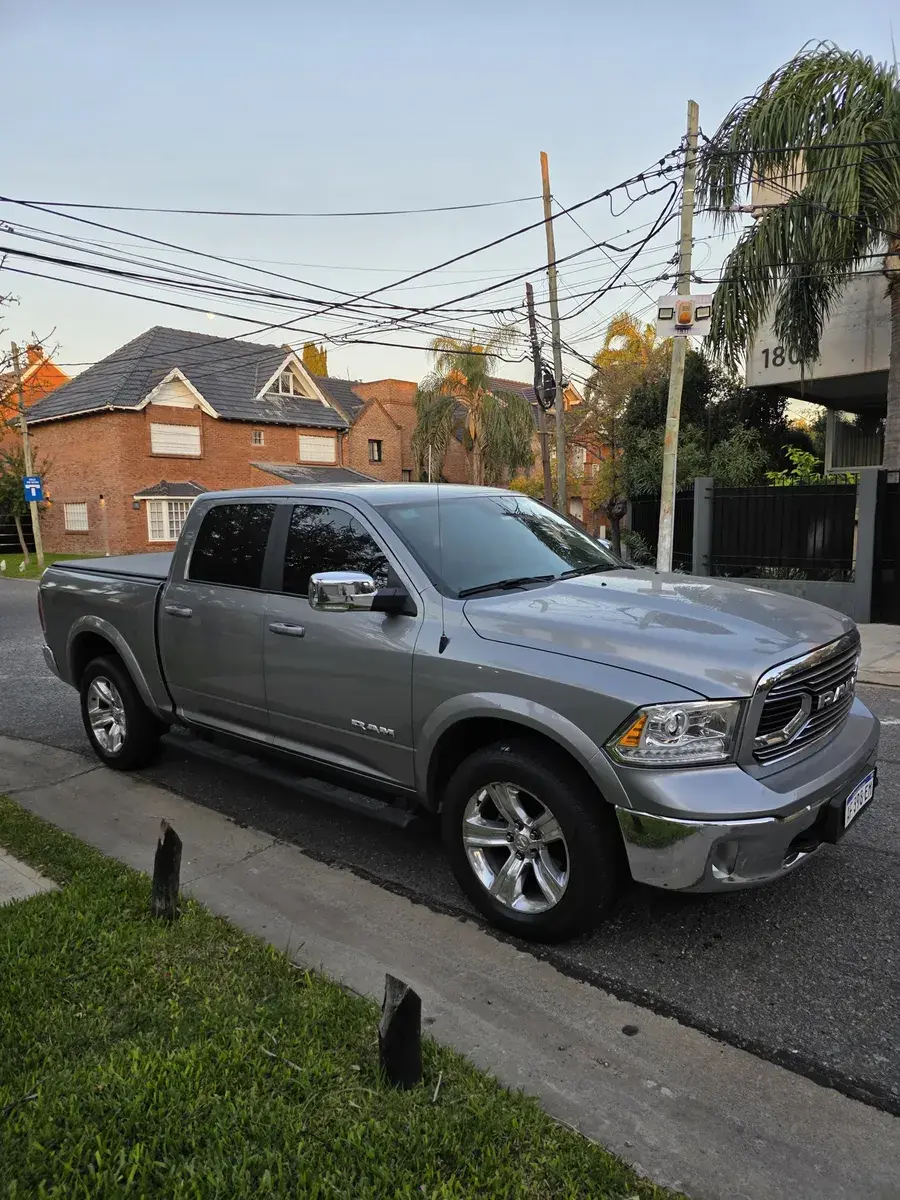 Ram 1500 5.7 Laramie Atx V8 Caja De 8Va 2022 - foto 4