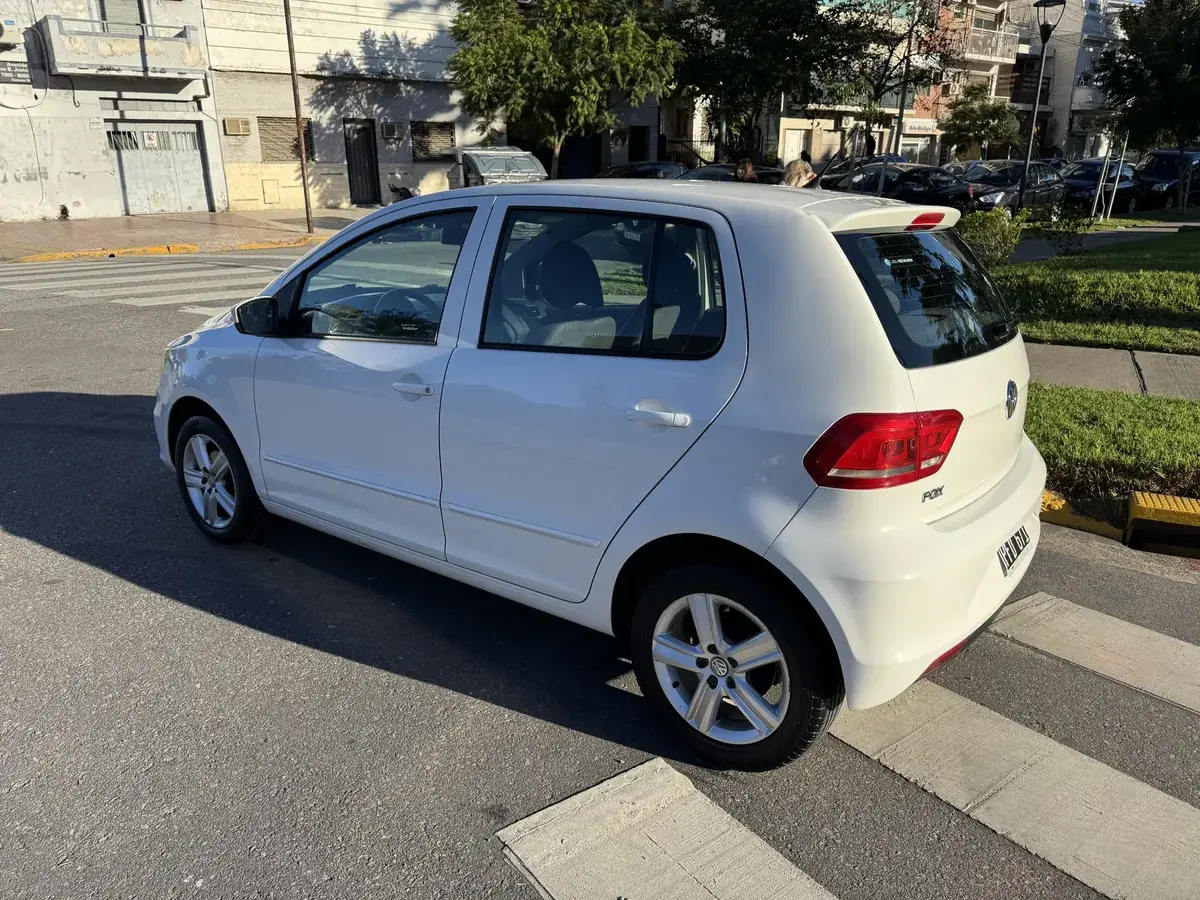 Volkswagen Fox 1.6 Confortline Pack Saf 2015 - foto 3