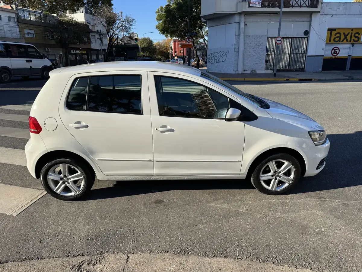 Volkswagen Fox 1.6 Confortline Pack Saf 2015 - foto 5