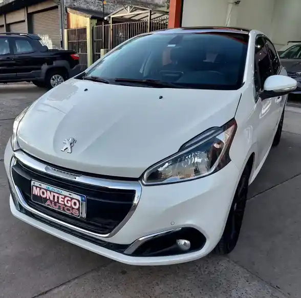 Peugeot 208 1.6 Feline 2018 - foto 1
