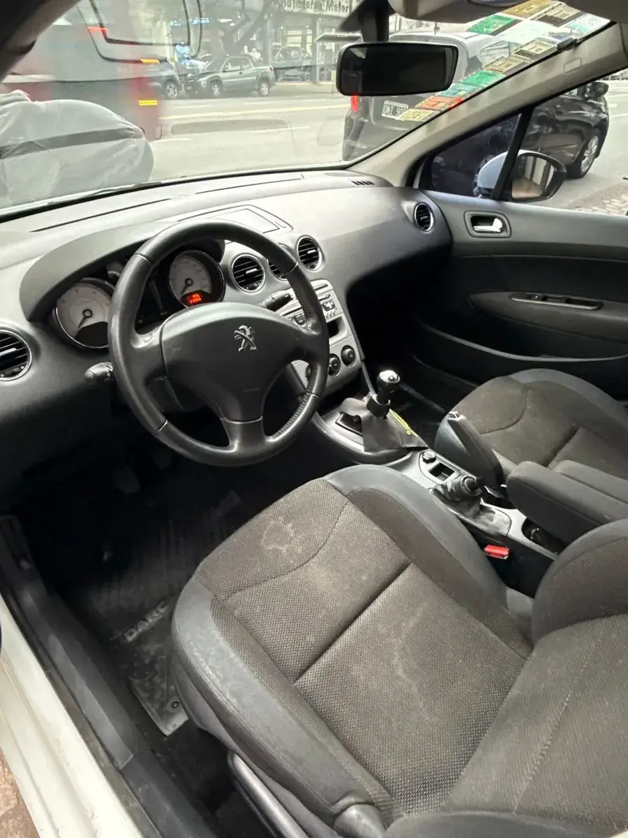 Peugeot 408 1.6 Allure Hdi Nav 115Cv 2013 - foto 5