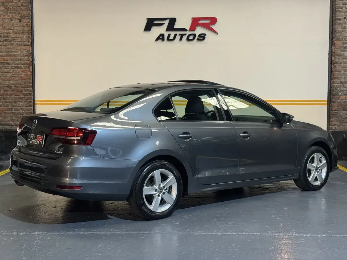 Volkswagen Vento 1.4 Comfortline 150Cv 2017 - foto 3