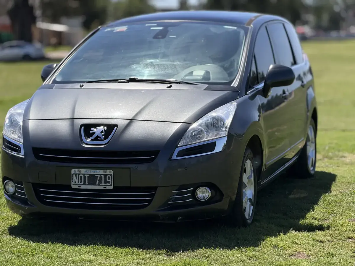 Peugeot 5008 2014 - foto 1