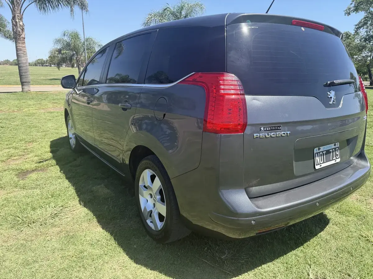 Peugeot 5008 1.6 Allure Plus 156Cv 2014 - foto 4